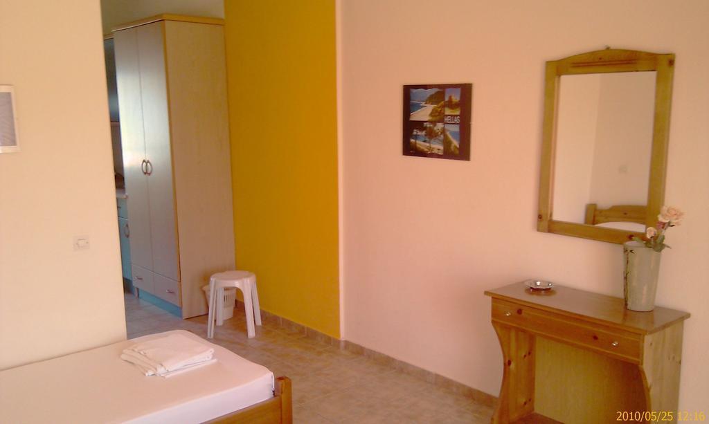 Hotel Giorgio Kallithea  객실 사진